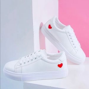 Heart Graphic Lace Up Sneakers